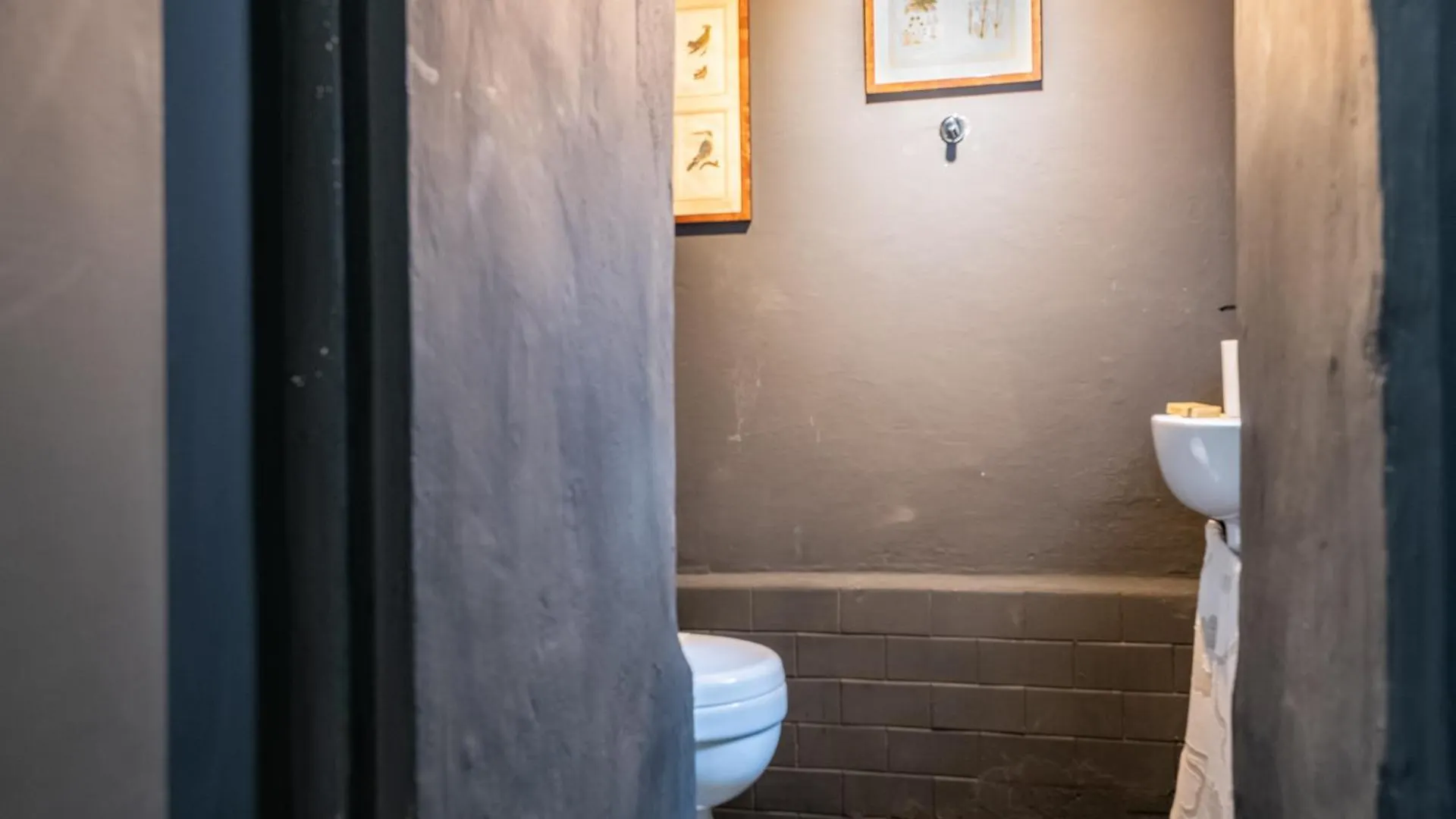 Romantic Charm In Pietrasanta Apartment