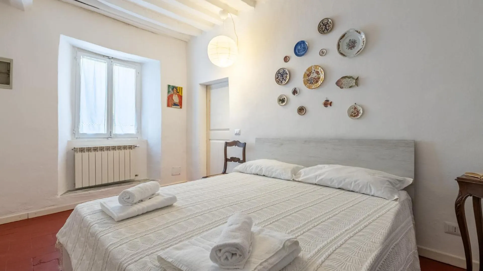 Romantic Charm In Pietrasanta Apartment