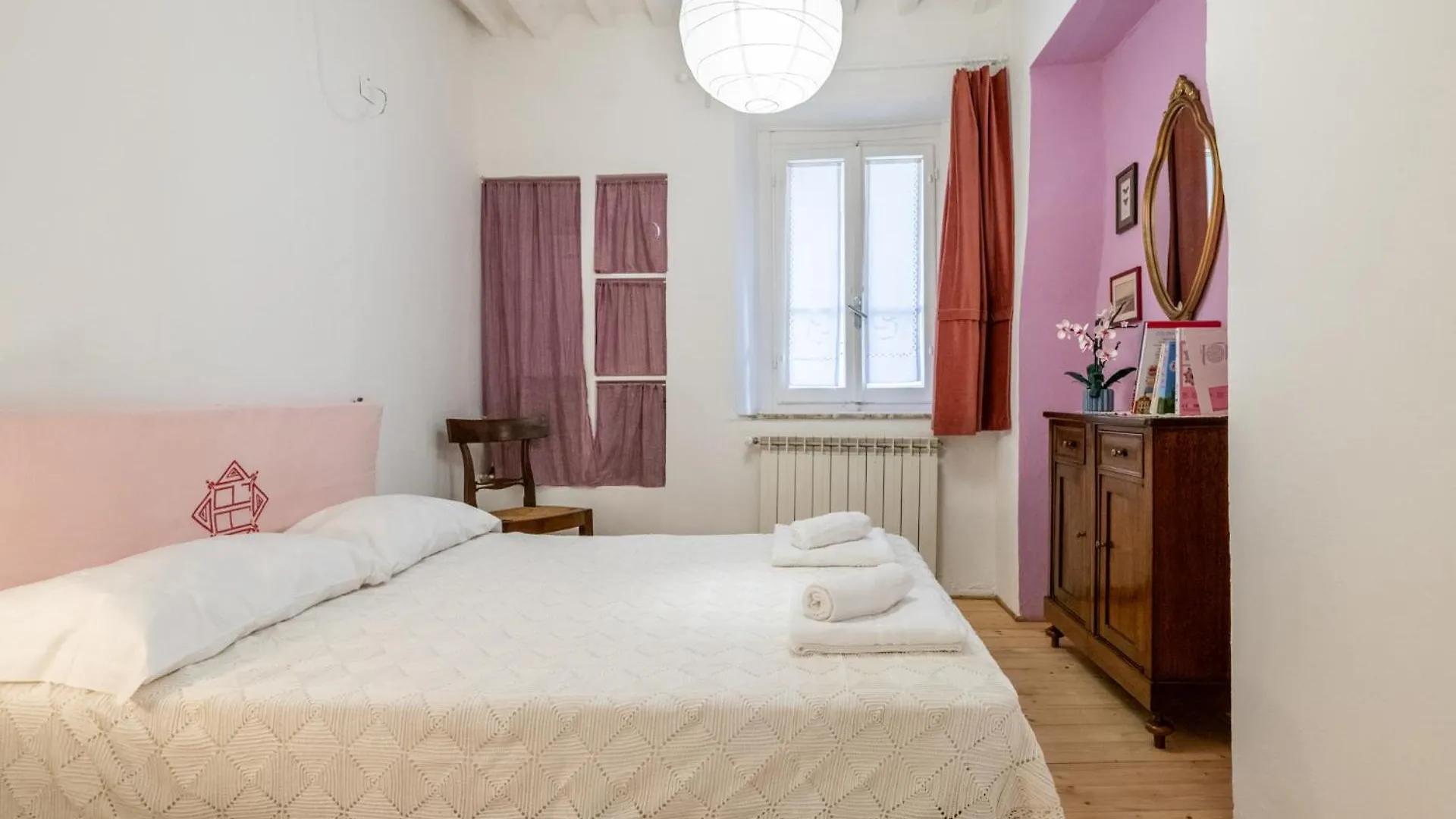 Romantic Charm In Pietrasanta Apartment Italy